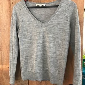 LOFT Gray knit top
